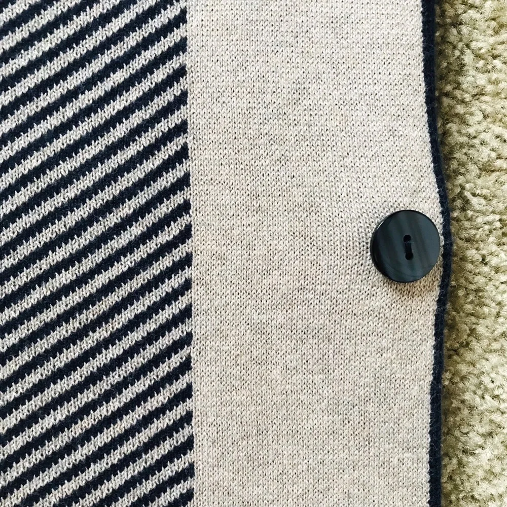 CAbi Reversible Navy/Tan Wrap Sweater Shawl Poncho Open Front Button Sides LNWOT - Picture 12 of 14
